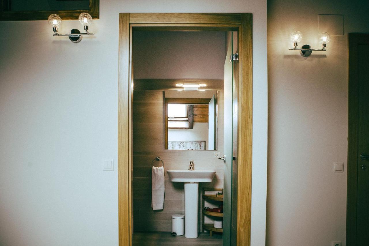 Hostal Iratibizkar Ochagavia Bagian luar foto